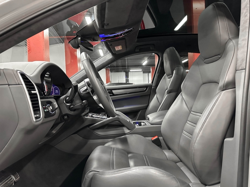 Porsche Cayenne Coupé GTS 460CV