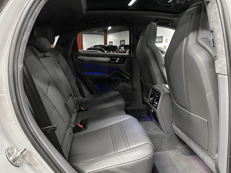 Porsche Cayenne Coupé GTS 460CV