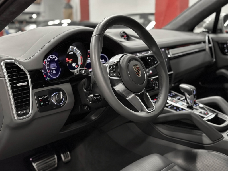 Porsche Cayenne Coupé GTS 460CV