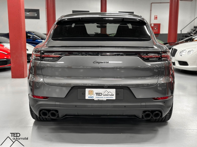 Porsche Cayenne Coupe e-Hybrid 462cv nou