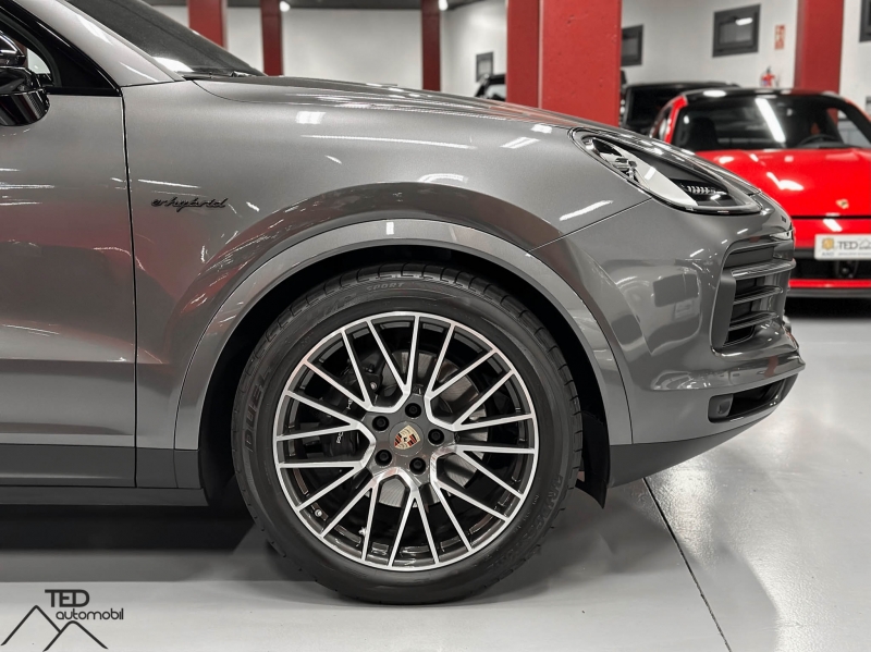 Porsche Cayenne Coupe e-Hybrid 462cv nou