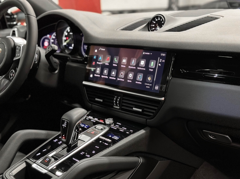 Porsche Cayenne Coupe e-Hybrid 462cv nou
