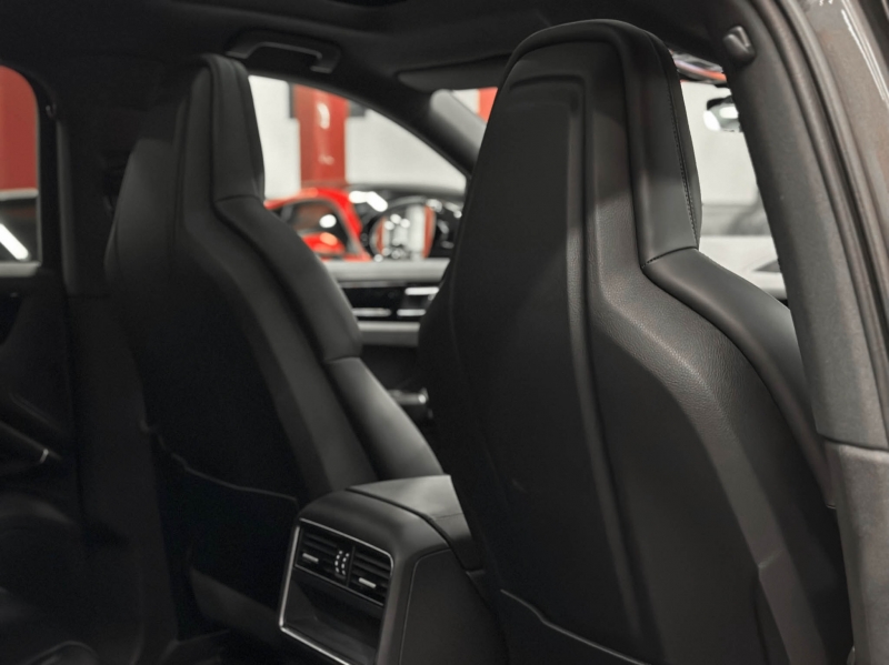 Porsche Cayenne Coupe e-Hybrid 462cv nou