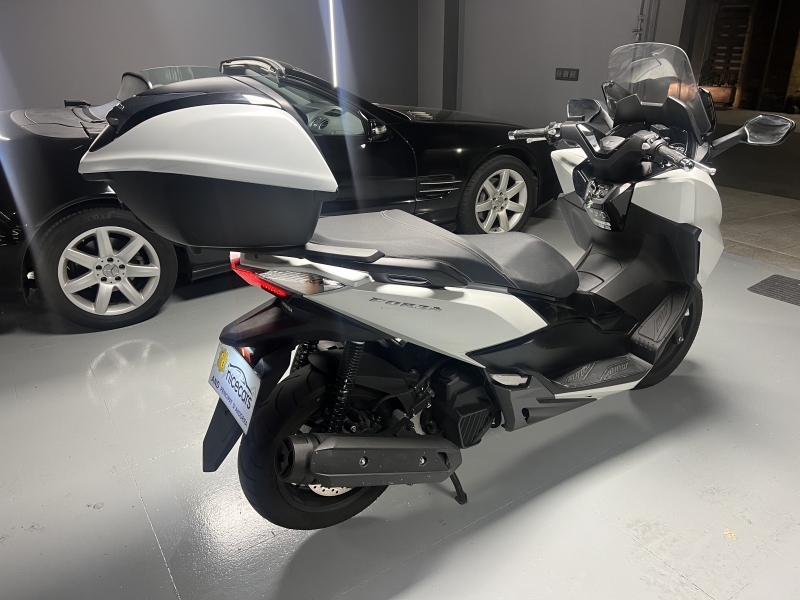 Honda Forza 125cc 4000 км