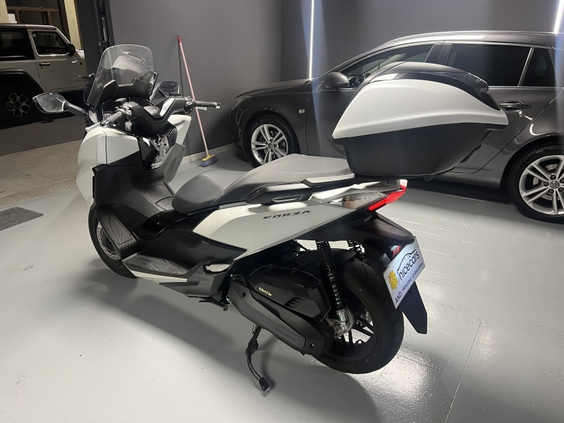 Honda Forza 125cc 4000 км