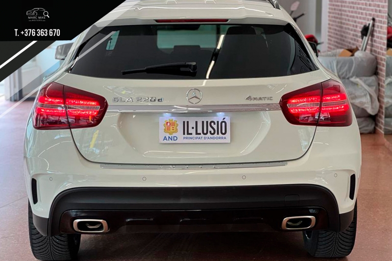 Mercedes-Benz GLA 220D 4matic