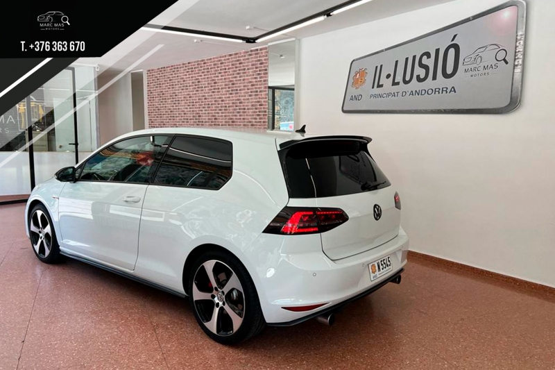 Volkswagen Golf GTI