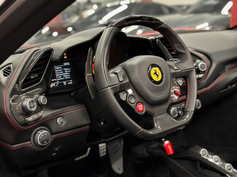 Ferrari 488 Spider 670cv