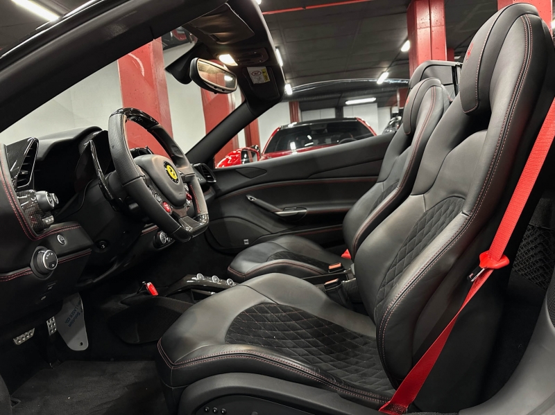 Ferrari 488 Spider 670cv