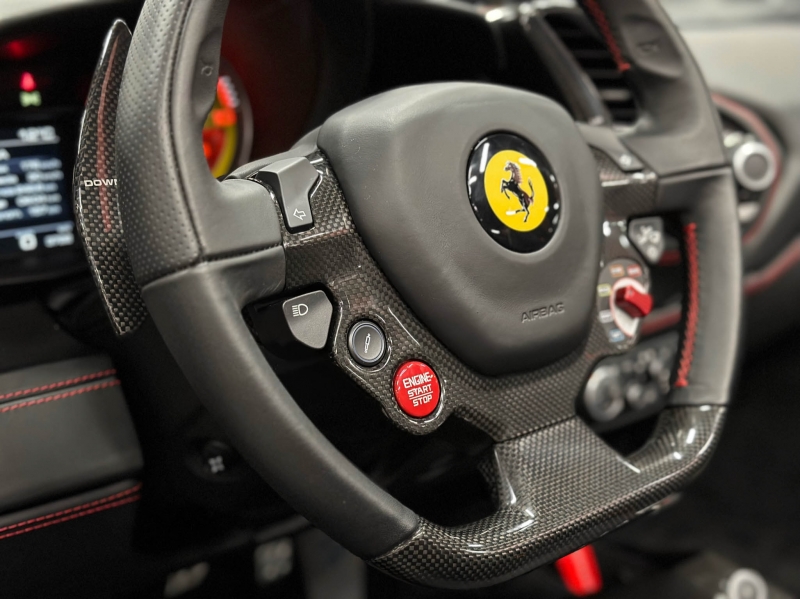 Ferrari 488 Spider 670cv