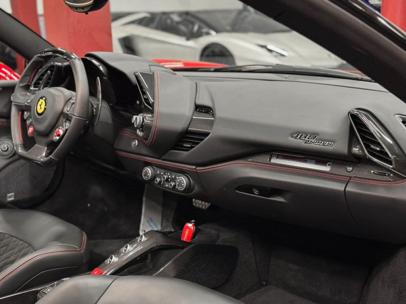Ferrari 488 Spider 670cv