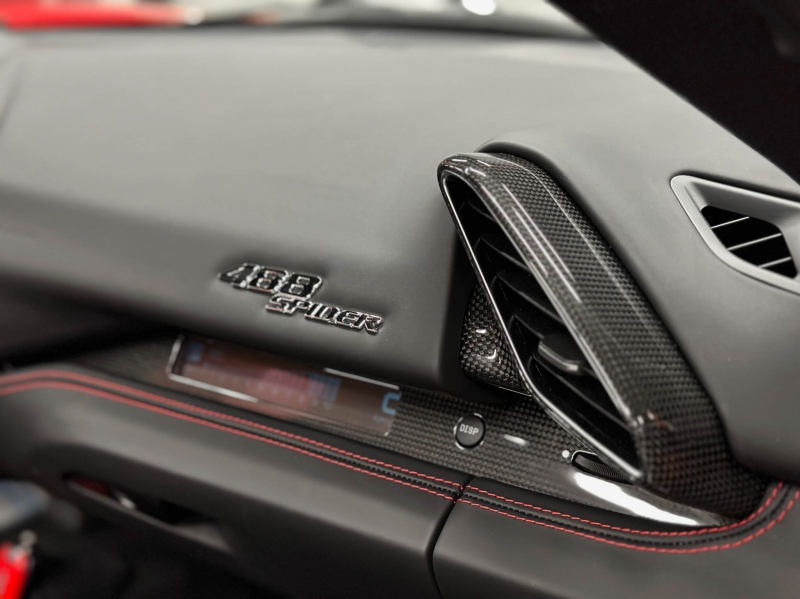 Ferrari 488 Spider 670cv