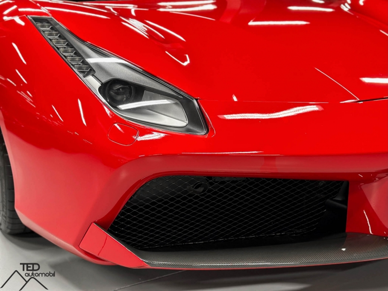 Ferrari 488 Spider 670cv