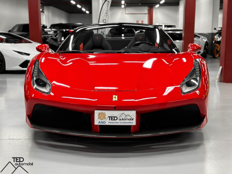 Ferrari 488 Spider 670cv