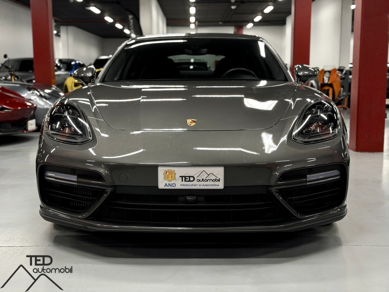 Porsche Panamera Turbo 550cv