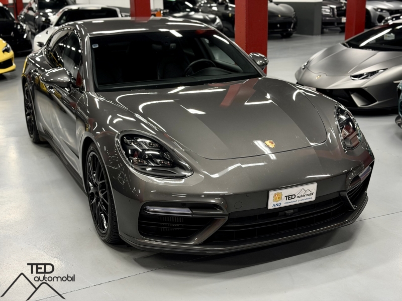 Porsche Panamera Turbo 550cv
