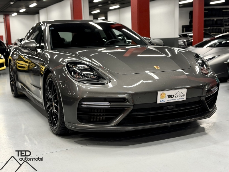 Porsche Panamera Turbo 550cv