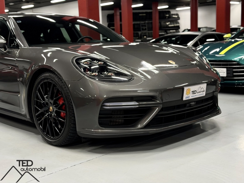 Porsche Panamera Turbo 550cv