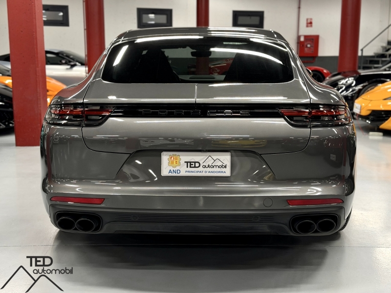 Porsche Panamera Turbo 550cv