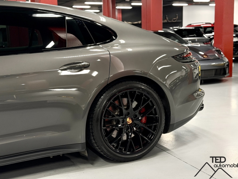Porsche Panamera Turbo 550cv