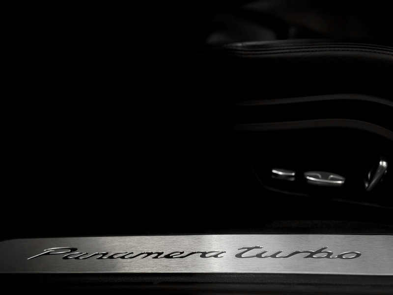Porsche Panamera Turbo 550cv