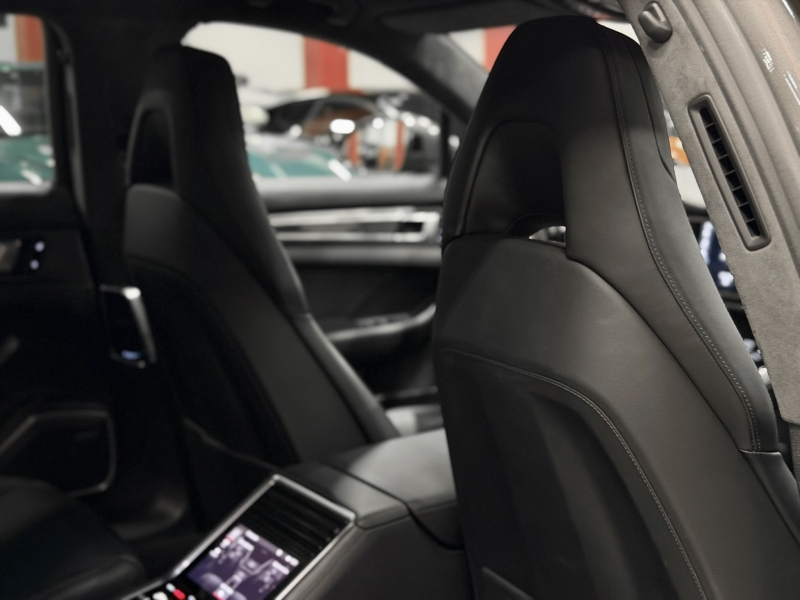 Porsche Panamera Turbo 550cv
