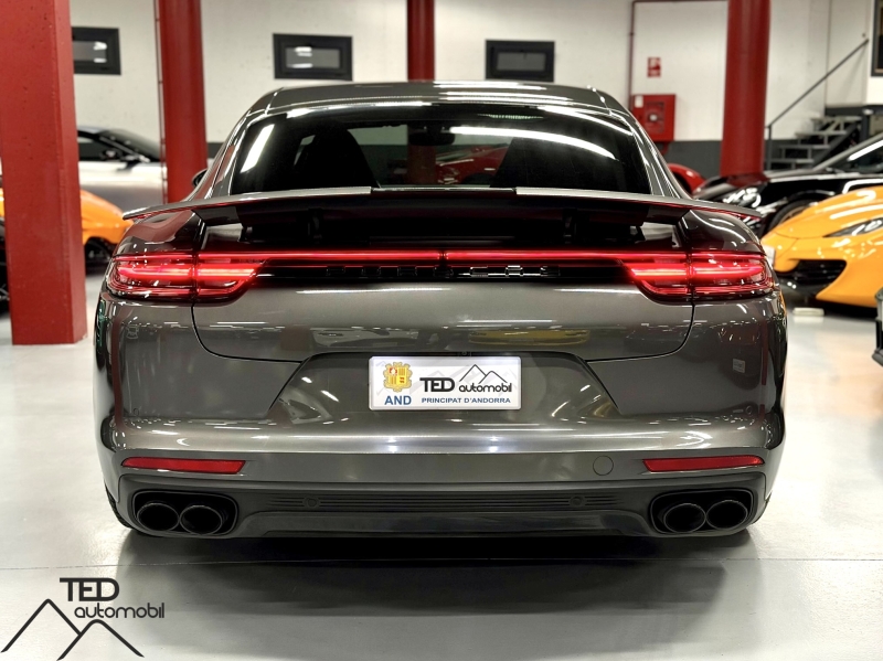 Porsche Panamera Turbo 550cv