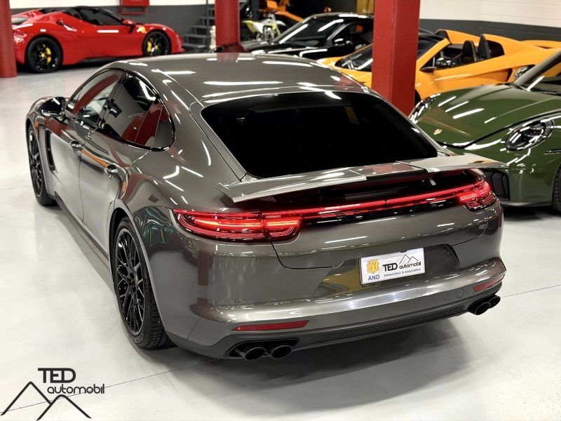 Porsche Panamera Turbo 550cv
