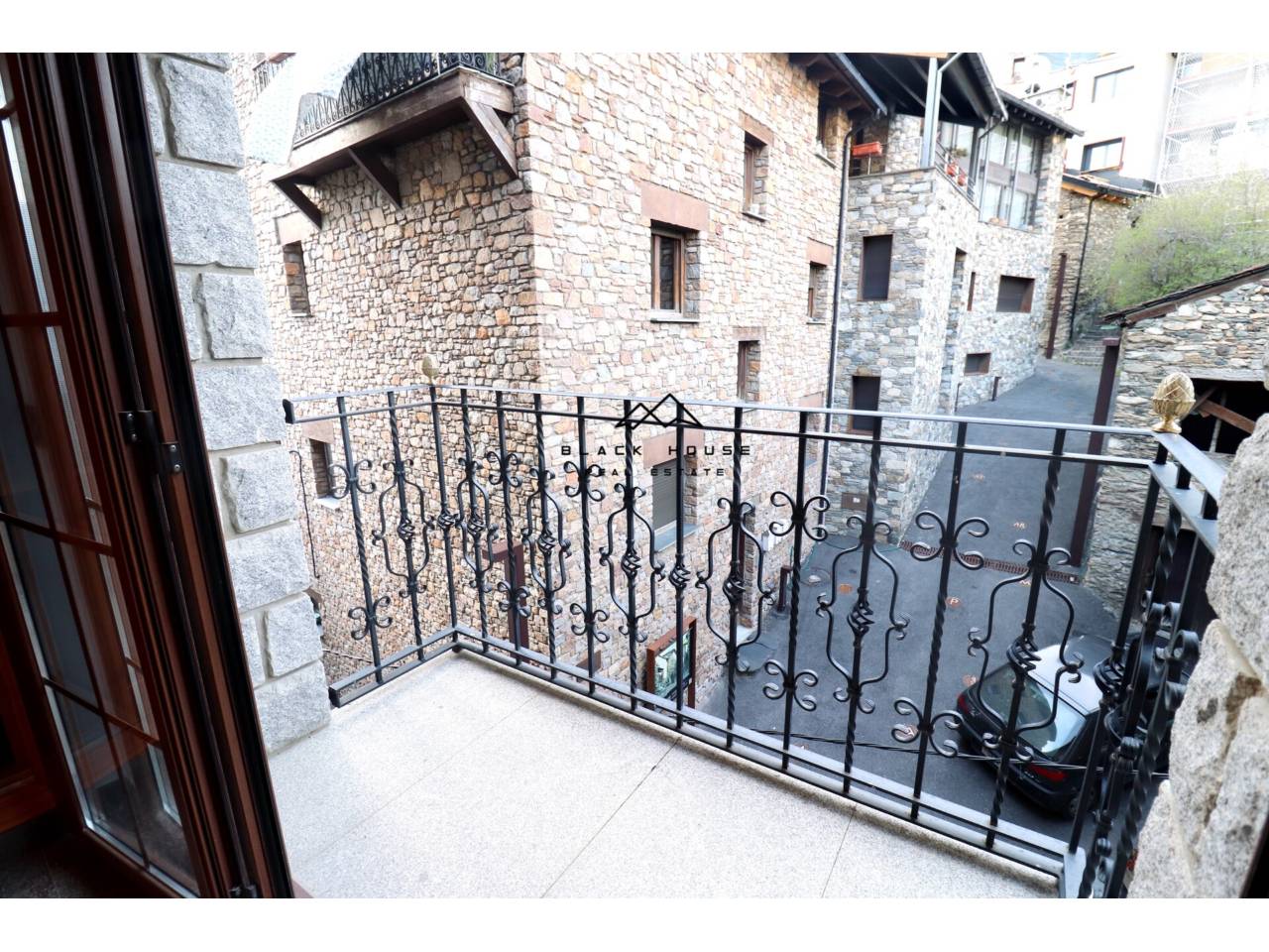 Здание для продажи в центре Nova Construction Canillo.