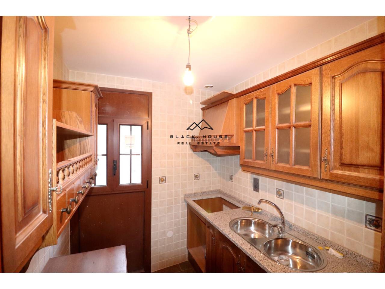Здание для продажи в центре Nova Construction Canillo.