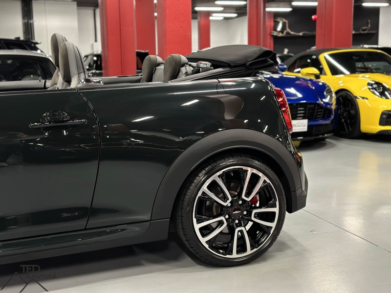 Mini John Cooper Works Cabrio 231cv green