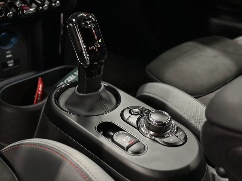 Mini John Cooper Works Cabrio 231cv green