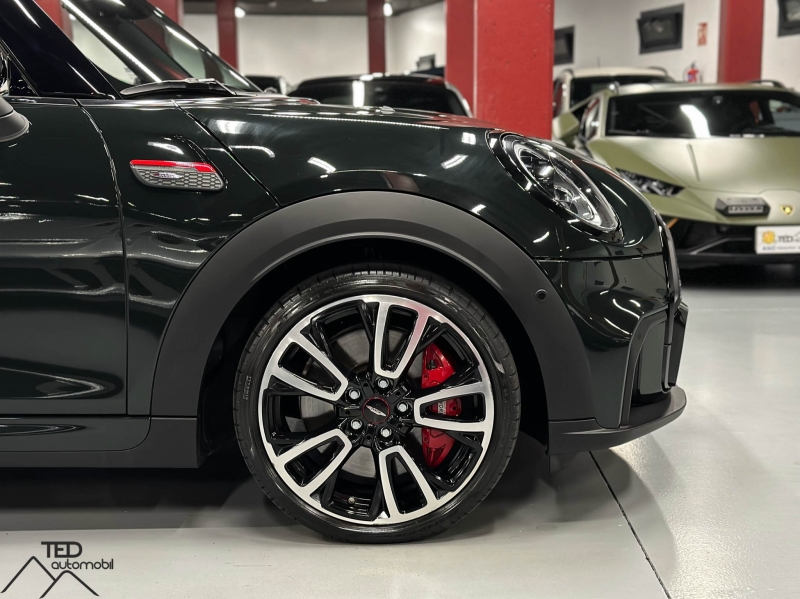 Mini John Cooper Works Cabrio 231cv green
