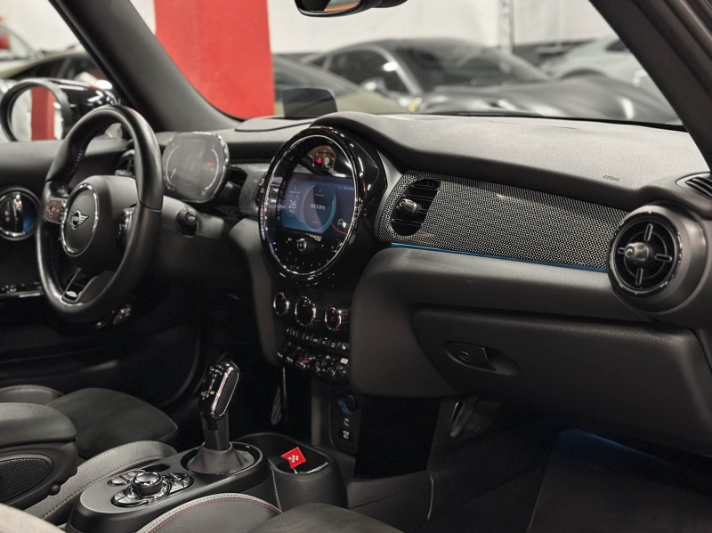 Mini John Cooper Works Cabrio 231cv green