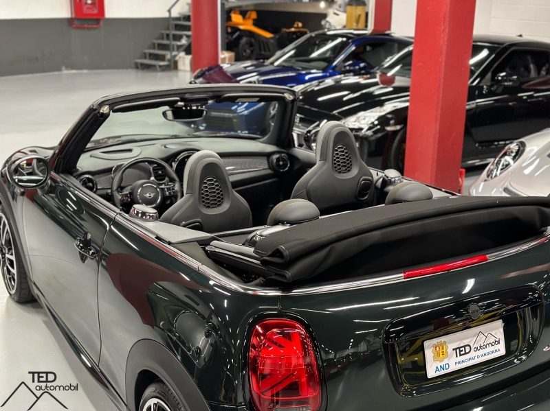 Mini John Cooper Works Cabrio 231cv green