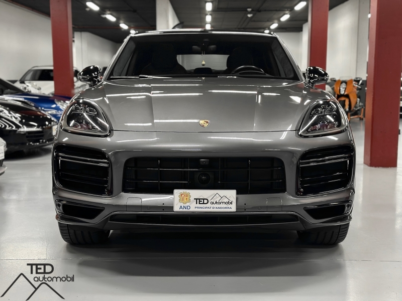 Porsche Cayenne Turbo S E-Hybrid 680CV