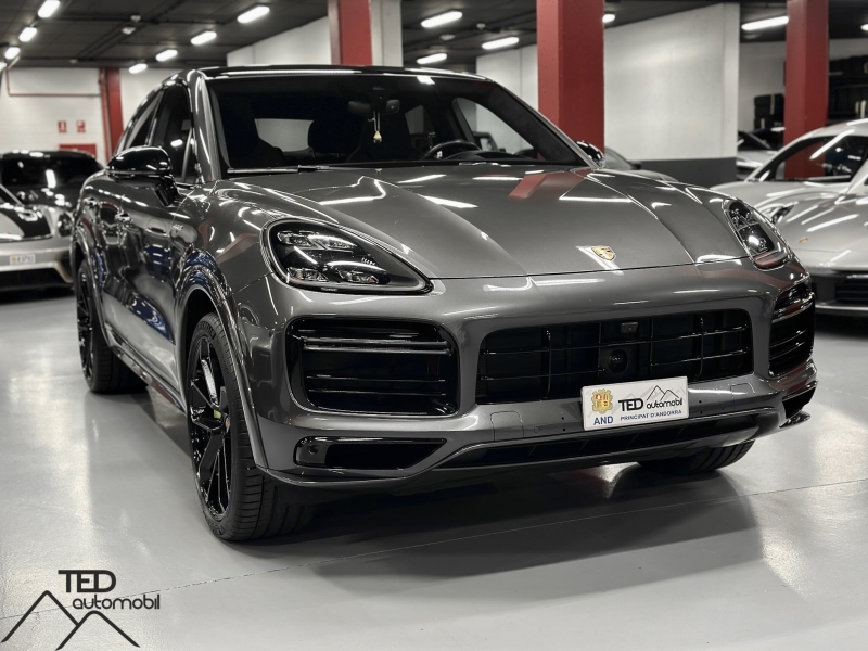 Porsche Cayenne Turbo S E-Hybrid 680CV
