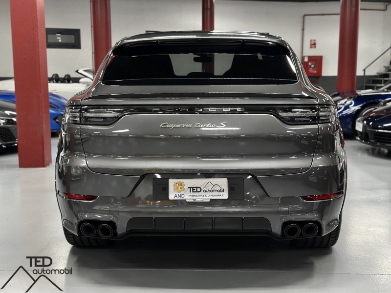 Porsche Cayenne Turbo S E-Hybrid 680CV