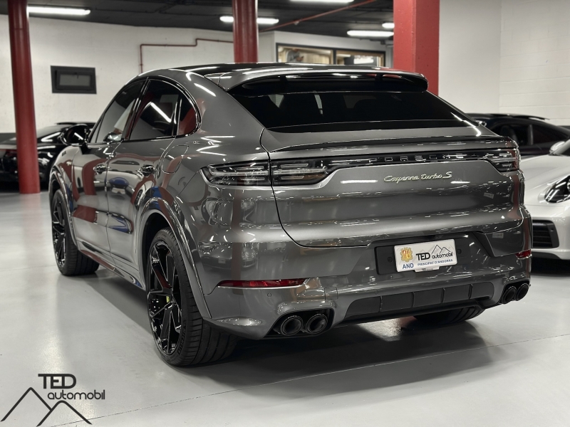 Porsche Cayenne Turbo S E-Hybrid 680CV