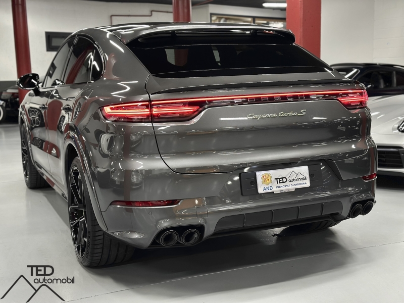Porsche Cayenne Turbo S E-Hybrid 680CV