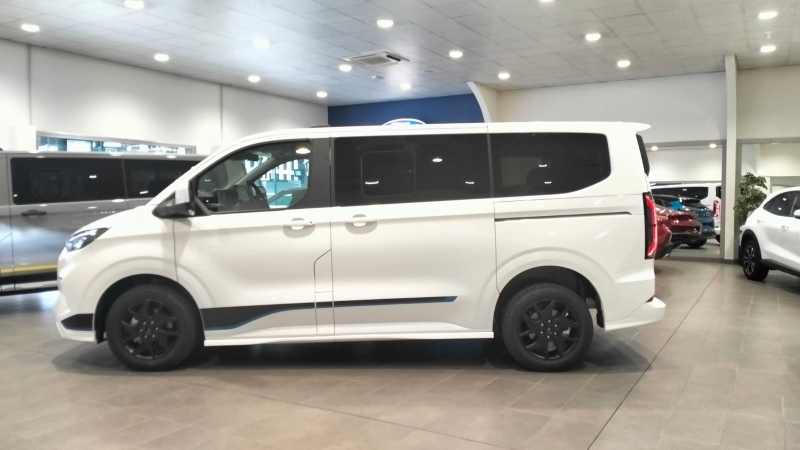 Ford Tourneo Custom 4x4 Sport SWD 2.0 Diesel 170 CV Automatic
