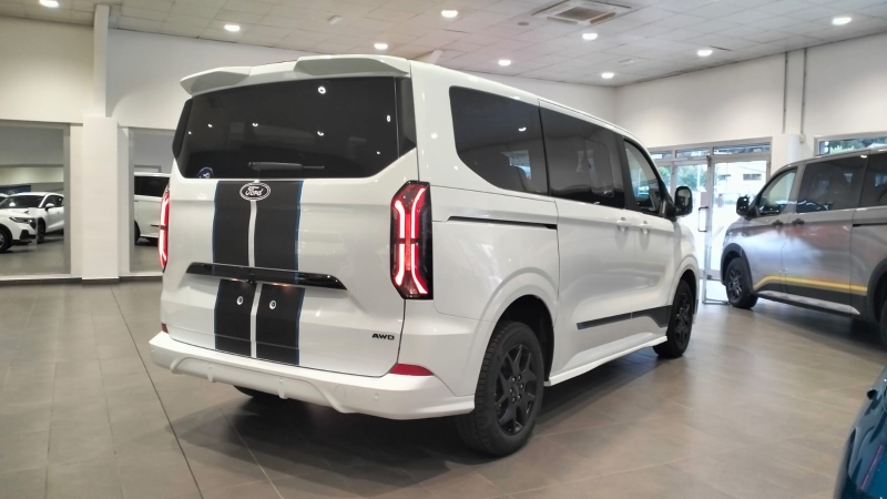 Ford Tourneo Custom 4x4 Sport SWD 2.0 Diesel 170 CV Automatic