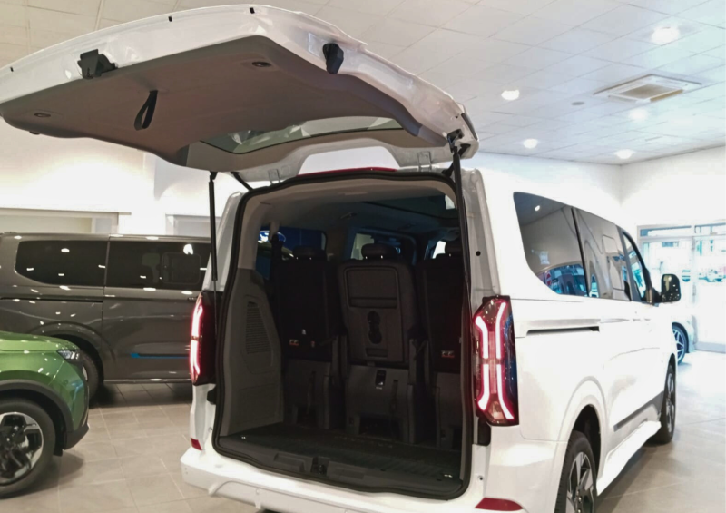 Ford Tourneo Custom 4x4 Sport SWD 2.0 Diesel 170 CV Automatic