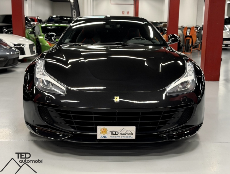 Ferrari GTC4 Lusso T 610cv
