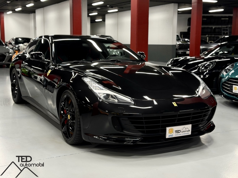 Ferrari GTC4 Lusso T 610cv