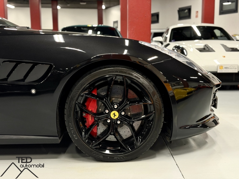 Ferrari GTC4 Lusso T 610cv