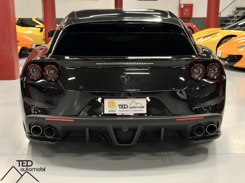 Ferrari GTC4 Lusso T 610cv