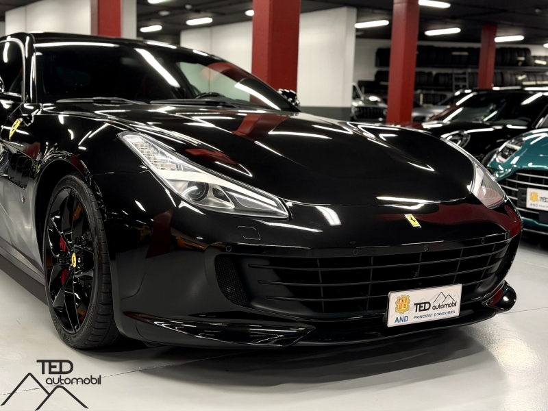 Ferrari GTC4 Lusso T 610cv