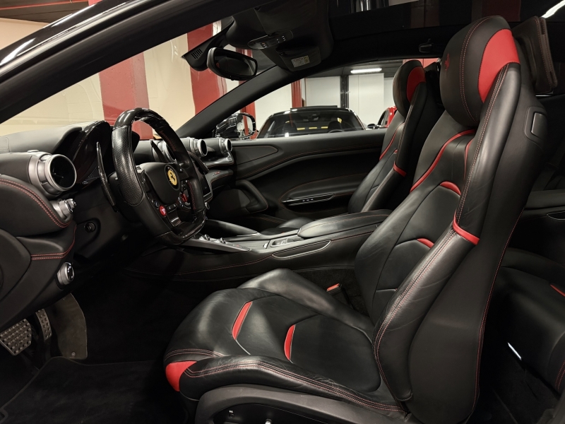 Ferrari GTC4 Lusso T 610cv