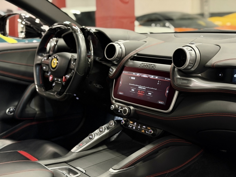 Ferrari GTC4 Lusso T 610cv
